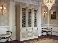 Шкаф для книг 3-х ств.  с зеркалом и стеклянными полками Б5.15-7