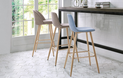 Стул полубарный 350S бежевый/дерево. Фото